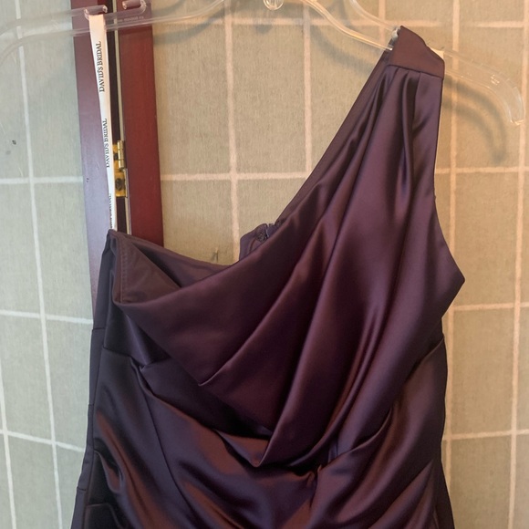 David’s Bridal Plum Dress Size 6 - Picture 7 of 7